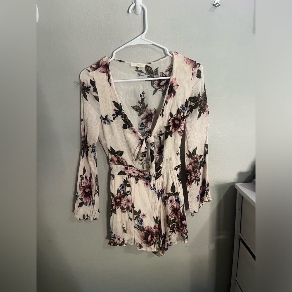 Illa Illa Romper , Long Sleeve, Floral Print.